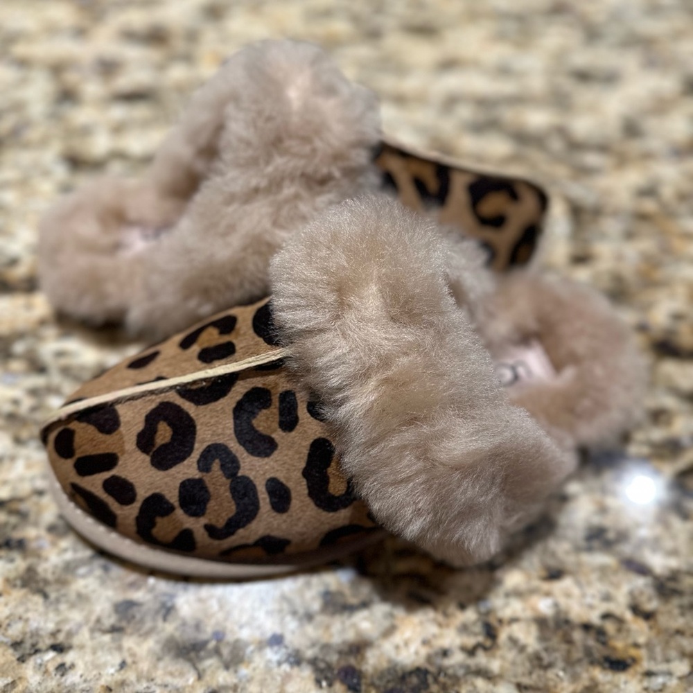 UGG Scuffette II Spotty Slipper